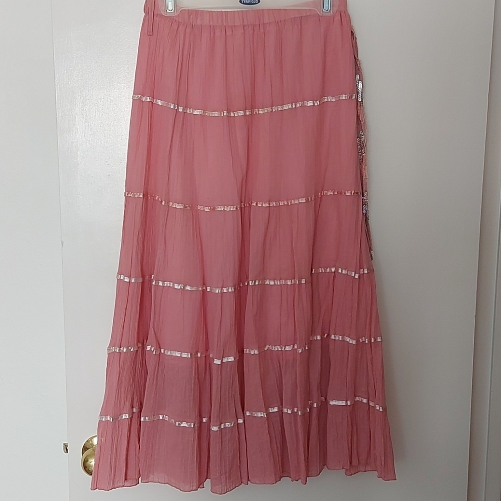 Tiered pink midi skirt with sequin belt